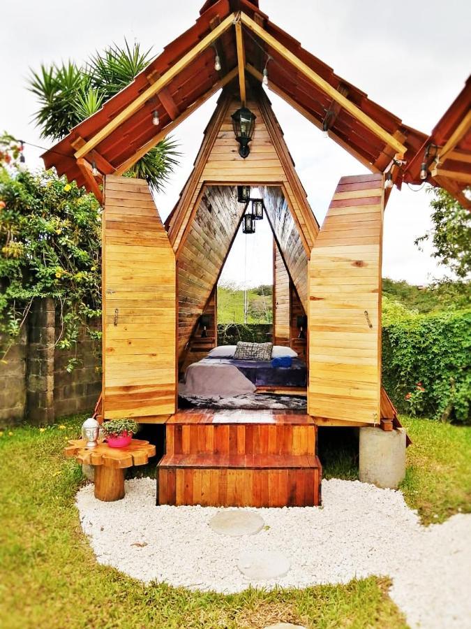 Airport Traveler'S Home Alajuela Esterno foto