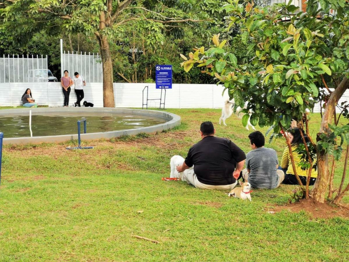 Airport Traveler'S Home Alajuela Esterno foto